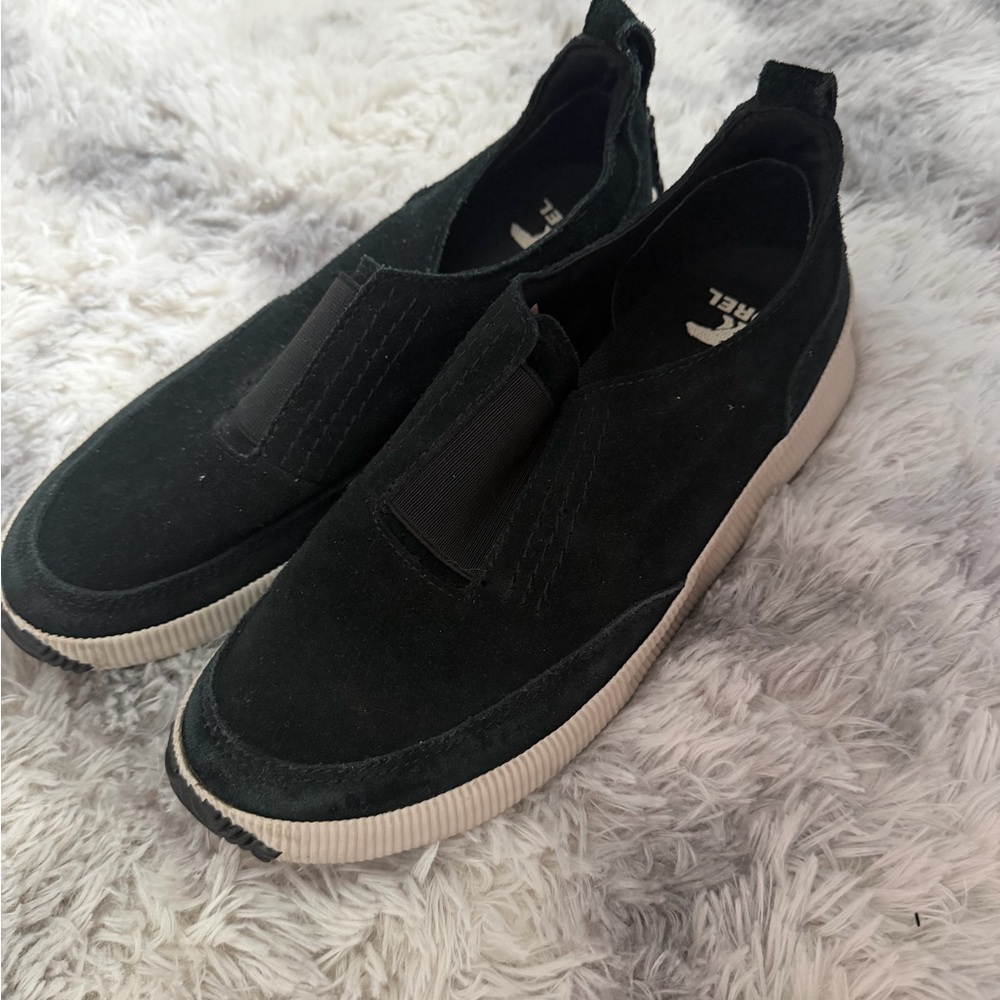 Sorel Women's Black suede Slip-On shoes size 7.5